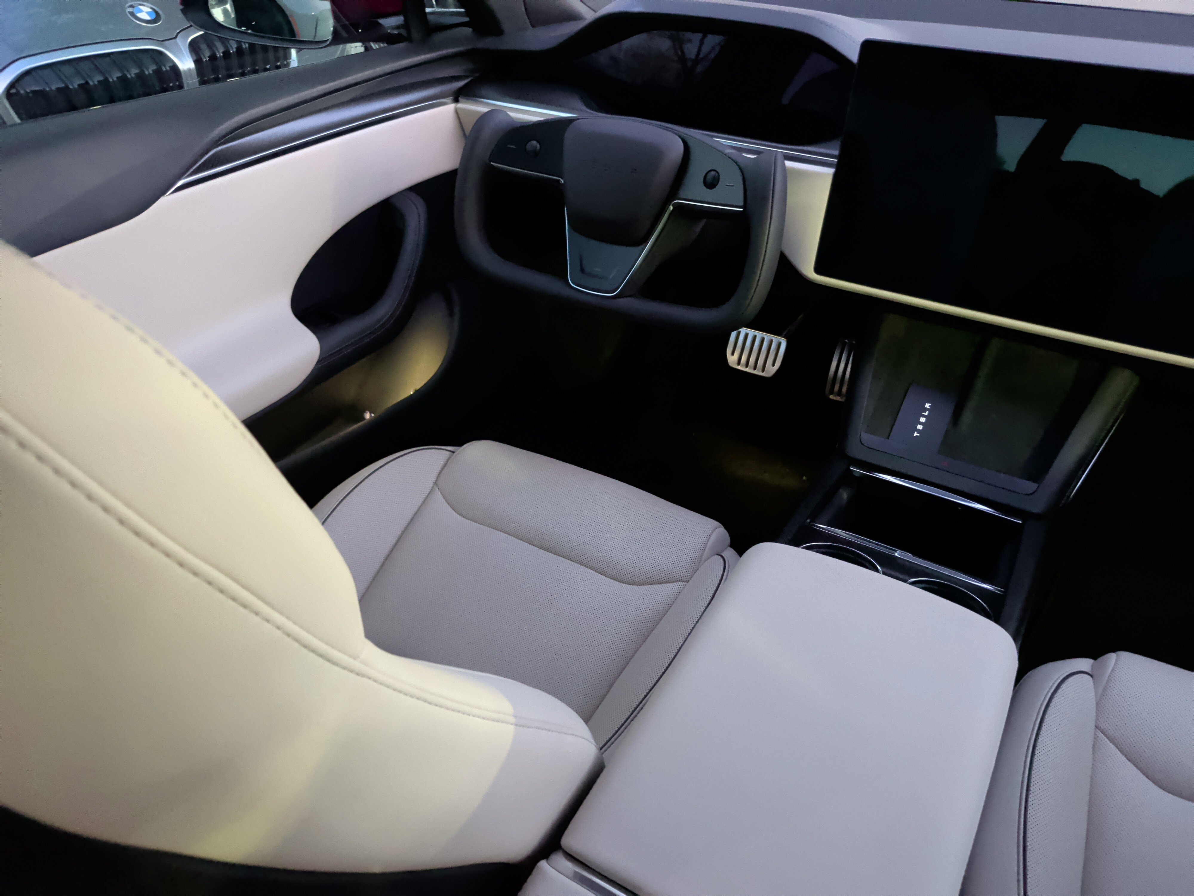 Used 2023 Tesla Model S Plaid image 30