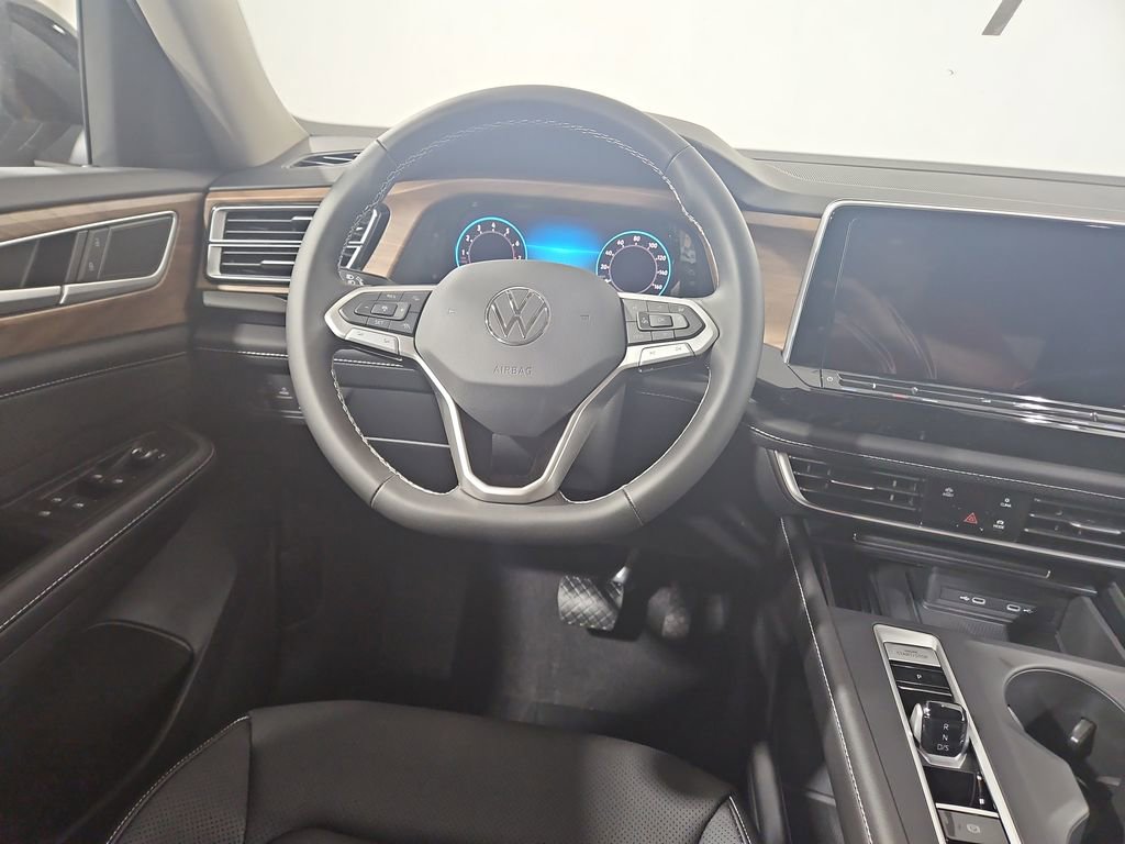New 2026 Volkswagen Atlas SE image 13
