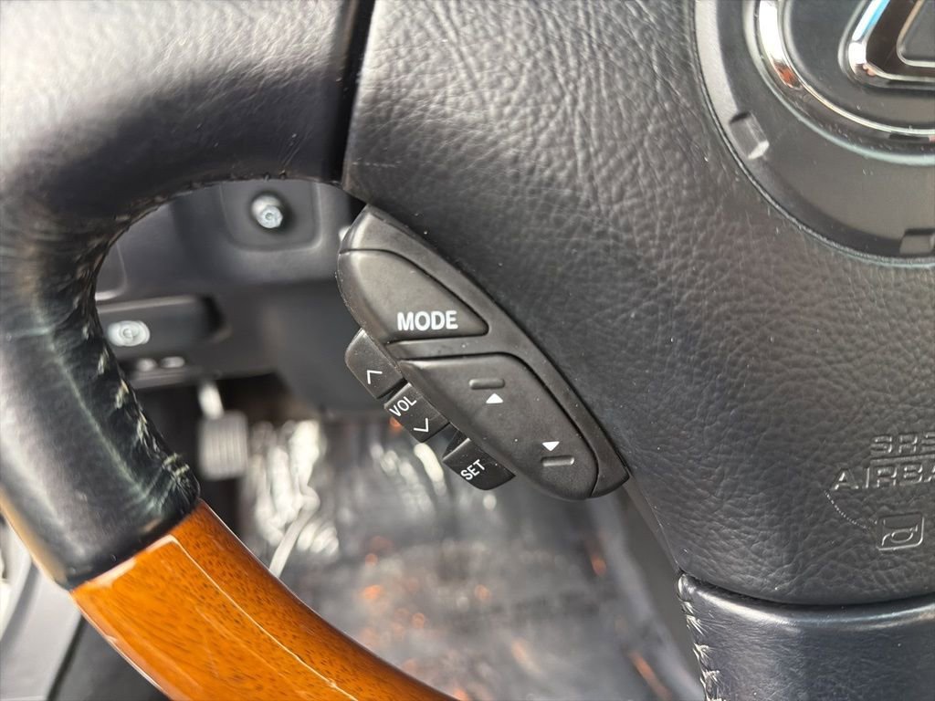 Used 2008 Lexus SC 430 Convertible w/ Preferred Accessory Pkg image 11