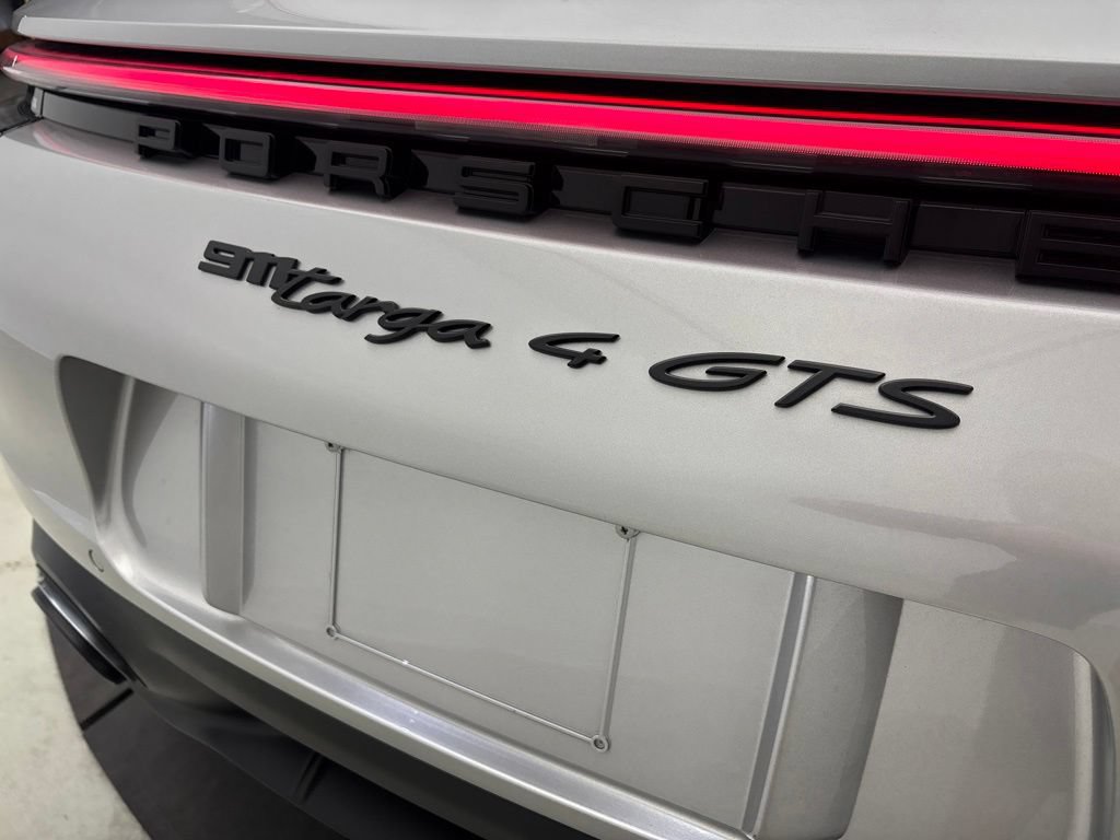 Certified 2024 Porsche 911 Targa 4 GTS AWD/4WD image 11