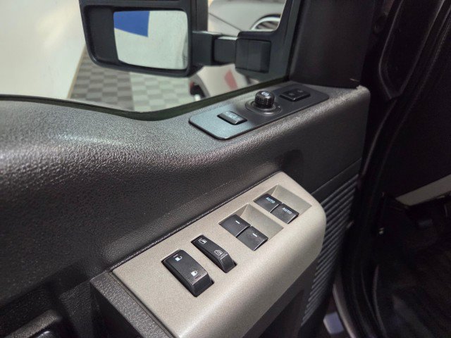 Used 2013 Ford F250 Lariat w/ Lariat Ultimate Pkg AWD/4WD image 32