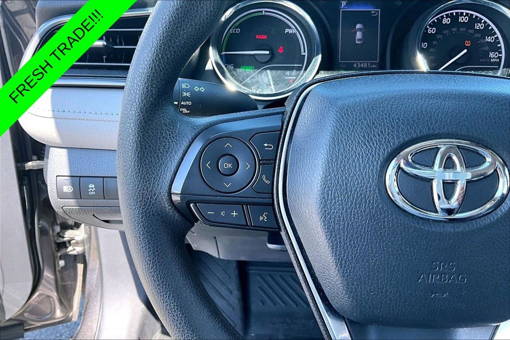 Used 2020 Toyota Camry LE FWD image 11