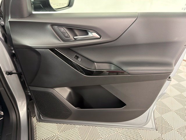 Used 2026 Chevrolet Equinox LT FWD image 36