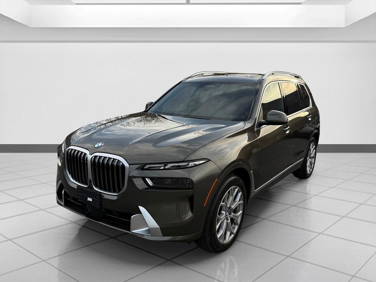 Used 2024 BMW X7 xDrive40i image 3