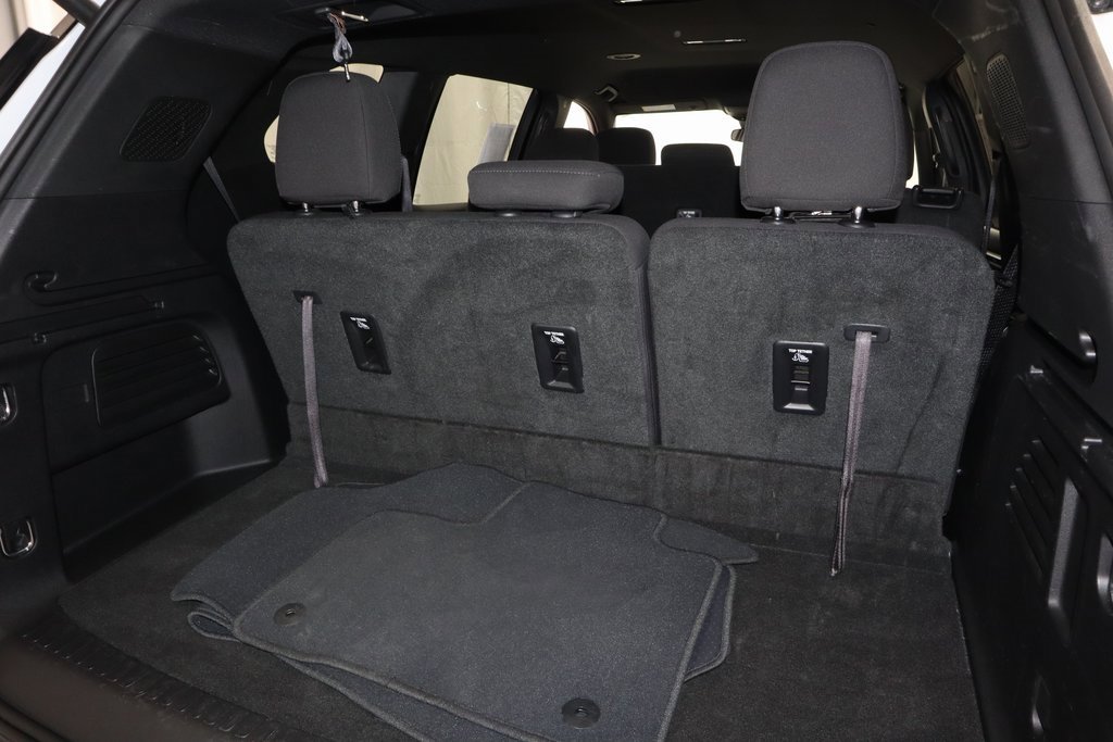 Used 2025 GMC Acadia Elevation image 13