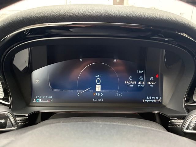 Used 2023 Lincoln Corsair Standard image 13