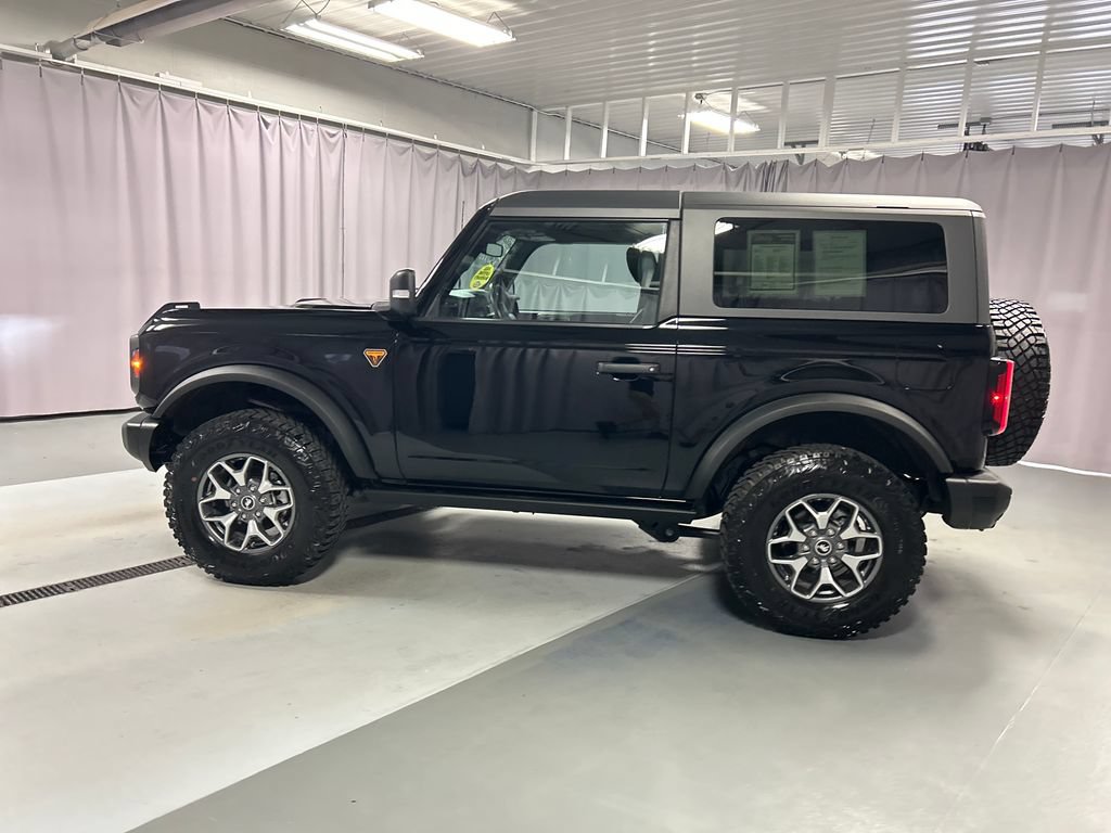 Used 2025 Ford Bronco Badlands AWD/4WD image 4