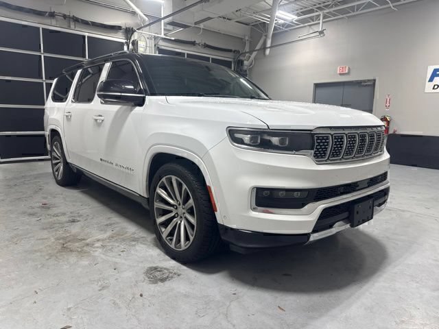 Used 2023 Jeep Grand Wagoneer L Series II AWD/4WD image 3