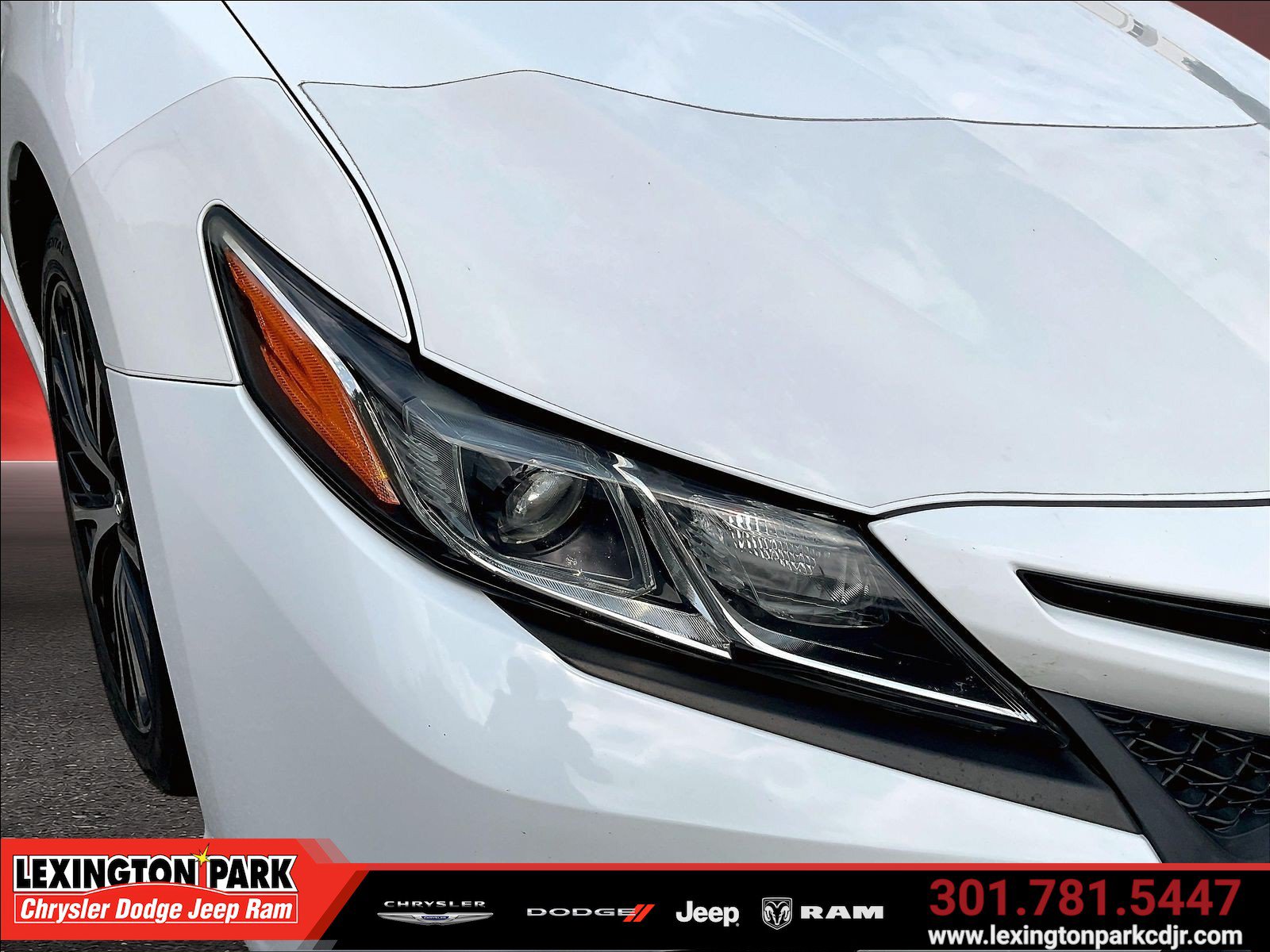 Used 2018 Toyota Camry SE FWD image 31