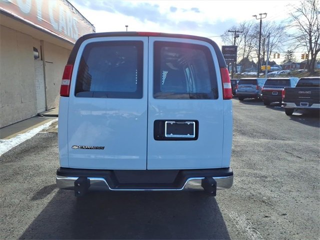Used 2022 Chevrolet Express 2500 w/ Driver Convenience Package image 6