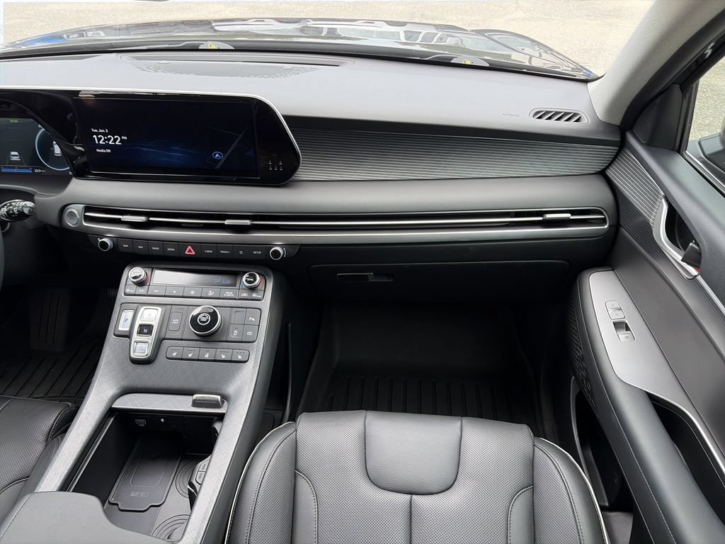 Used 2023 Hyundai Palisade Limited FWD image 16