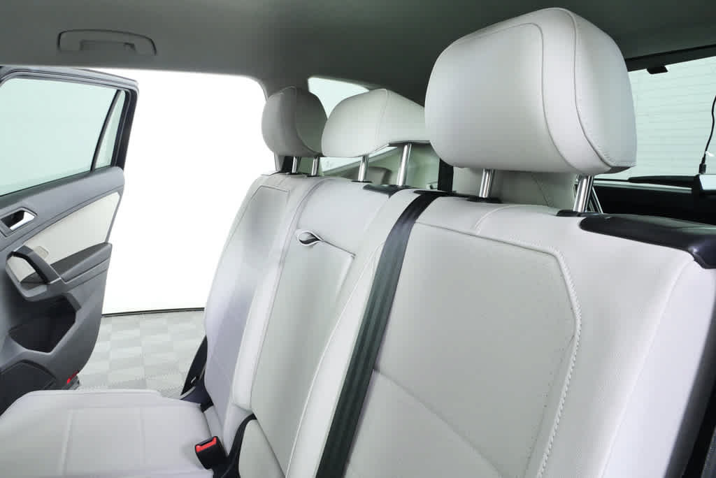Certified 2020 Volkswagen Tiguan SE FWD image 21