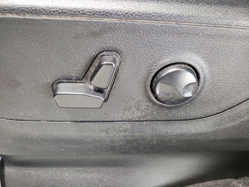 Used 2023 RAM 1500 Big Horn image 33