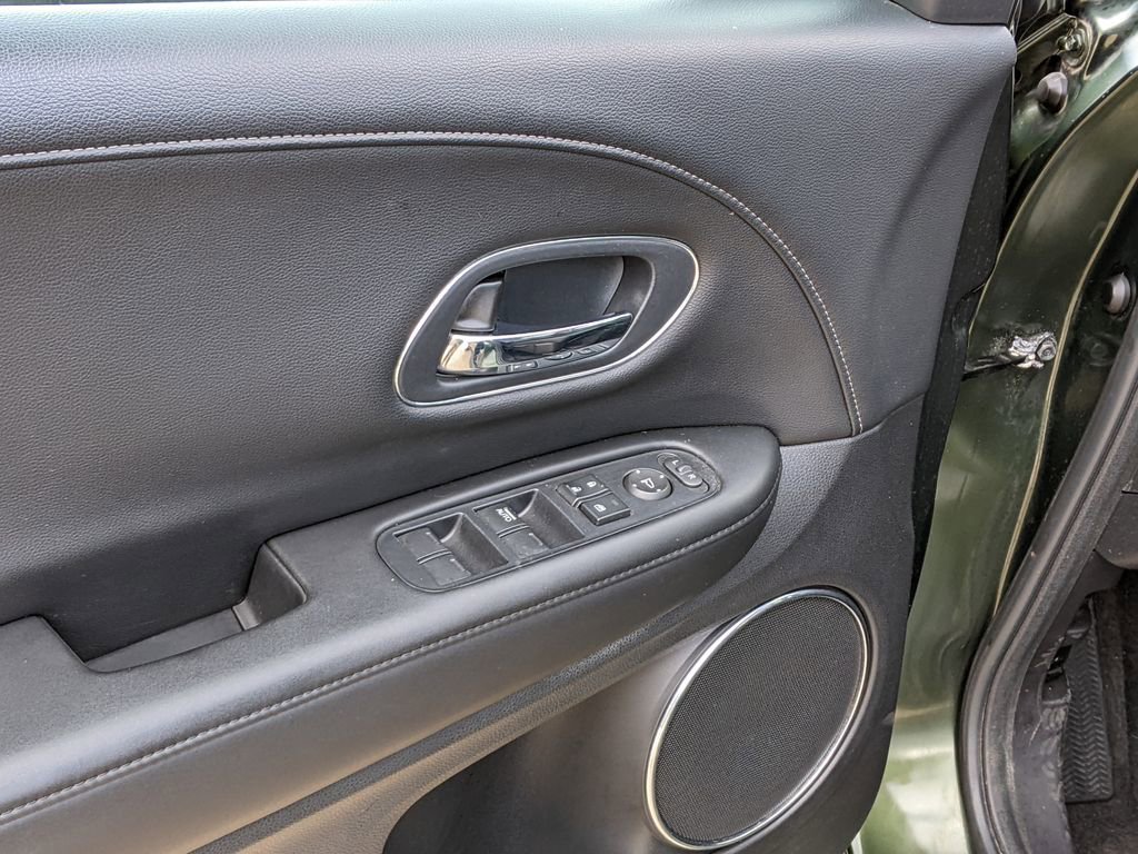 Used 2016 Honda HR-V EX-L image 10