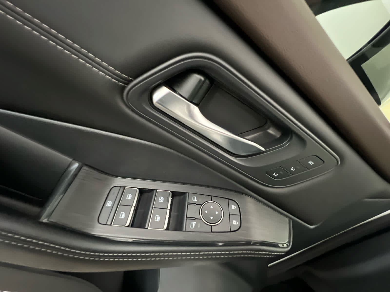 Used 2023 Nissan Rogue SL w/ SL Premium Package FWD image 21