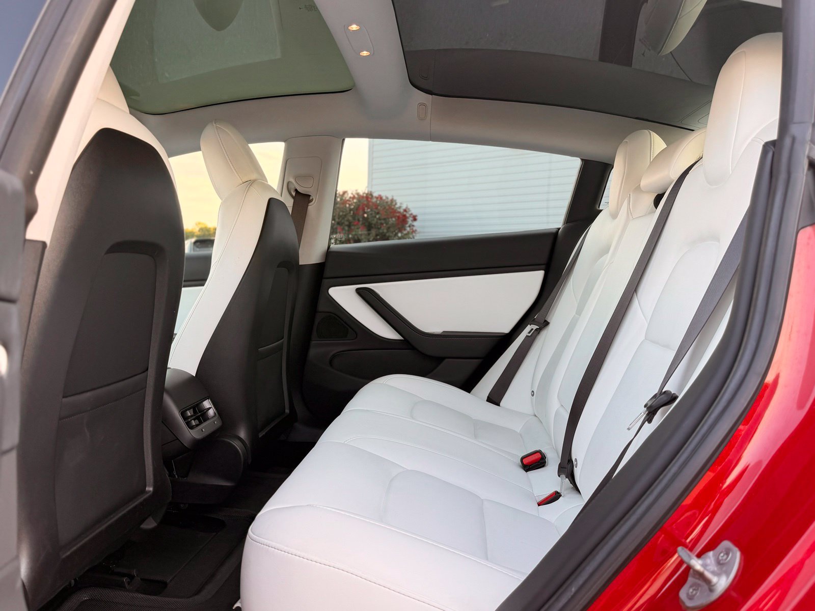 Used 2018 Tesla Model 3 Long Range AWD/4WD image 21