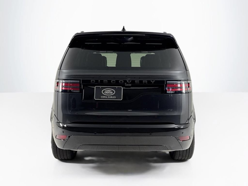 Used 2024 Land Rover Discovery Dynamic SE AWD/4WD image 4