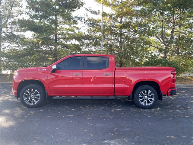 Used 2022 Chevrolet Silverado 1500 RST image 2