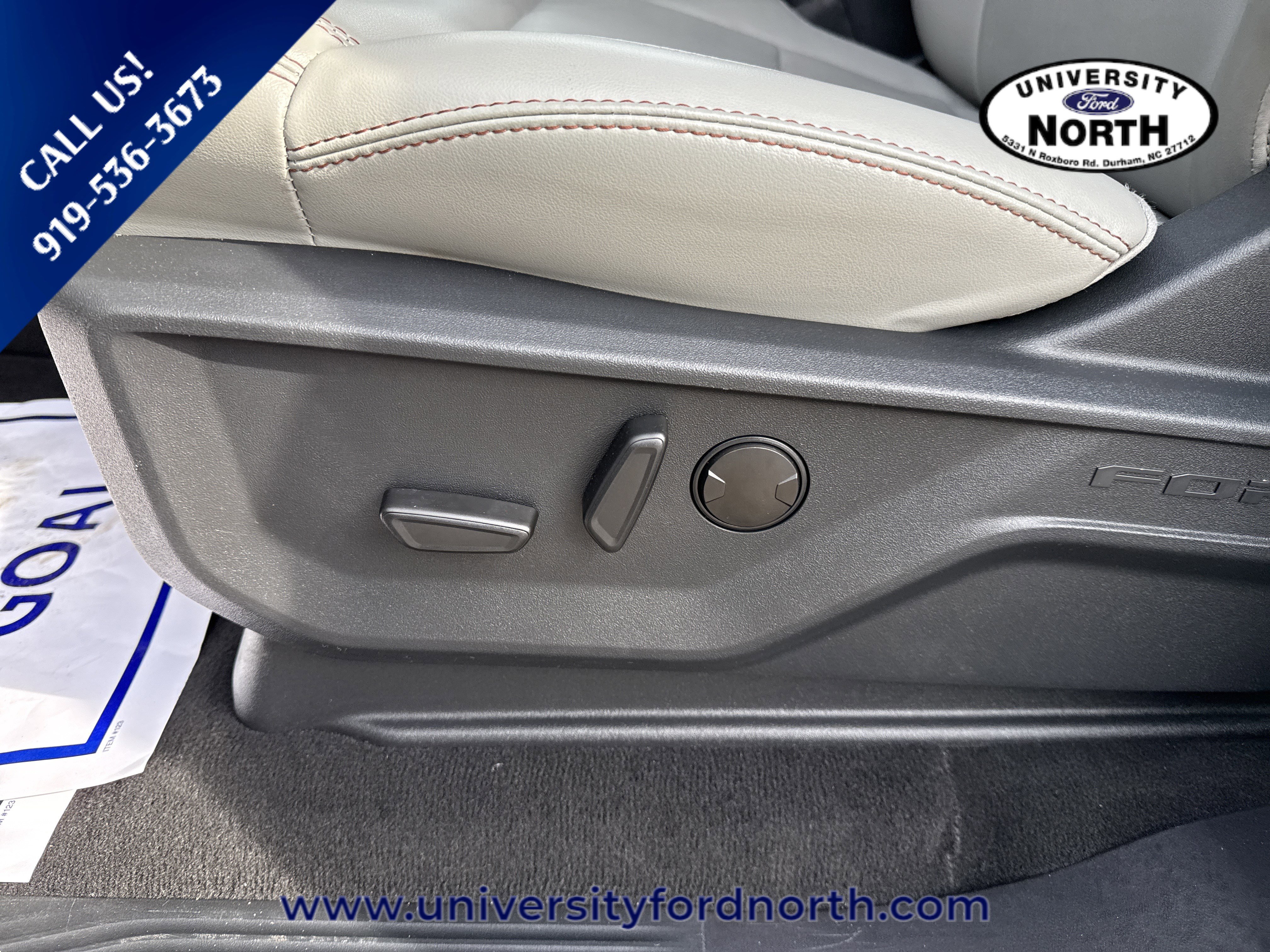 Used 2025 Ford Expedition Active image 17