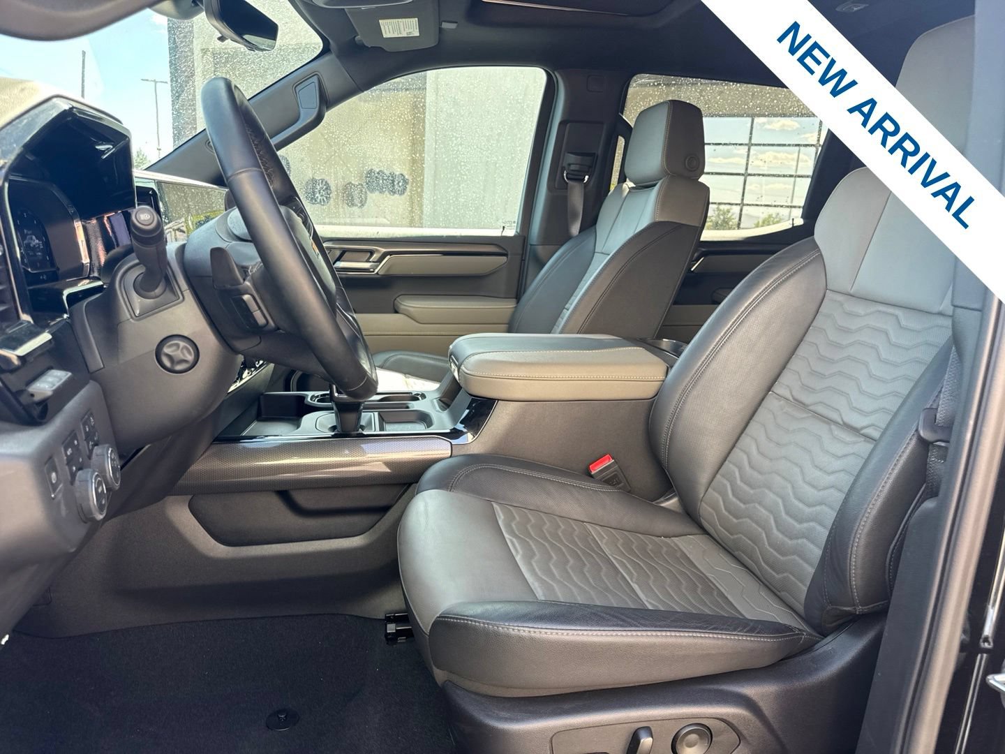 Used 2025 Chevrolet Silverado 1500 ZR2 w/ Technology Package AWD/4WD image 16