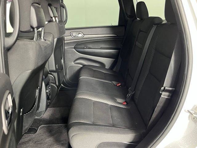 Used 2018 Jeep Grand Cherokee Laredo AWD/4WD image 25