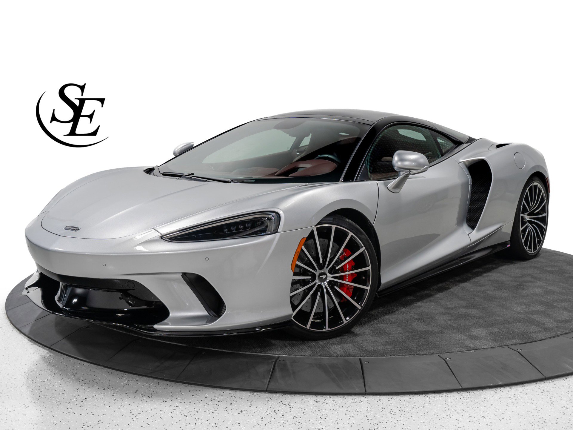 Used 2023 McLaren GT image 1