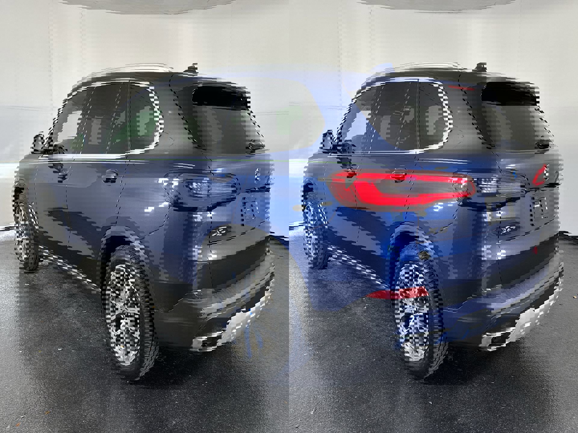 Used 2019 BMW X5 xDrive50i w/ Premium Package 2 image 8