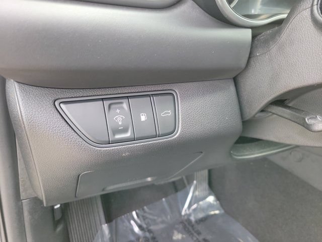 Certified 2023 Genesis G70 2.0T RWD image 16