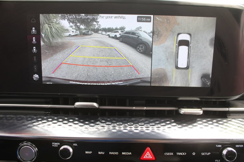 Used 2023 Kia Carnival SX Prestige FWD image 62