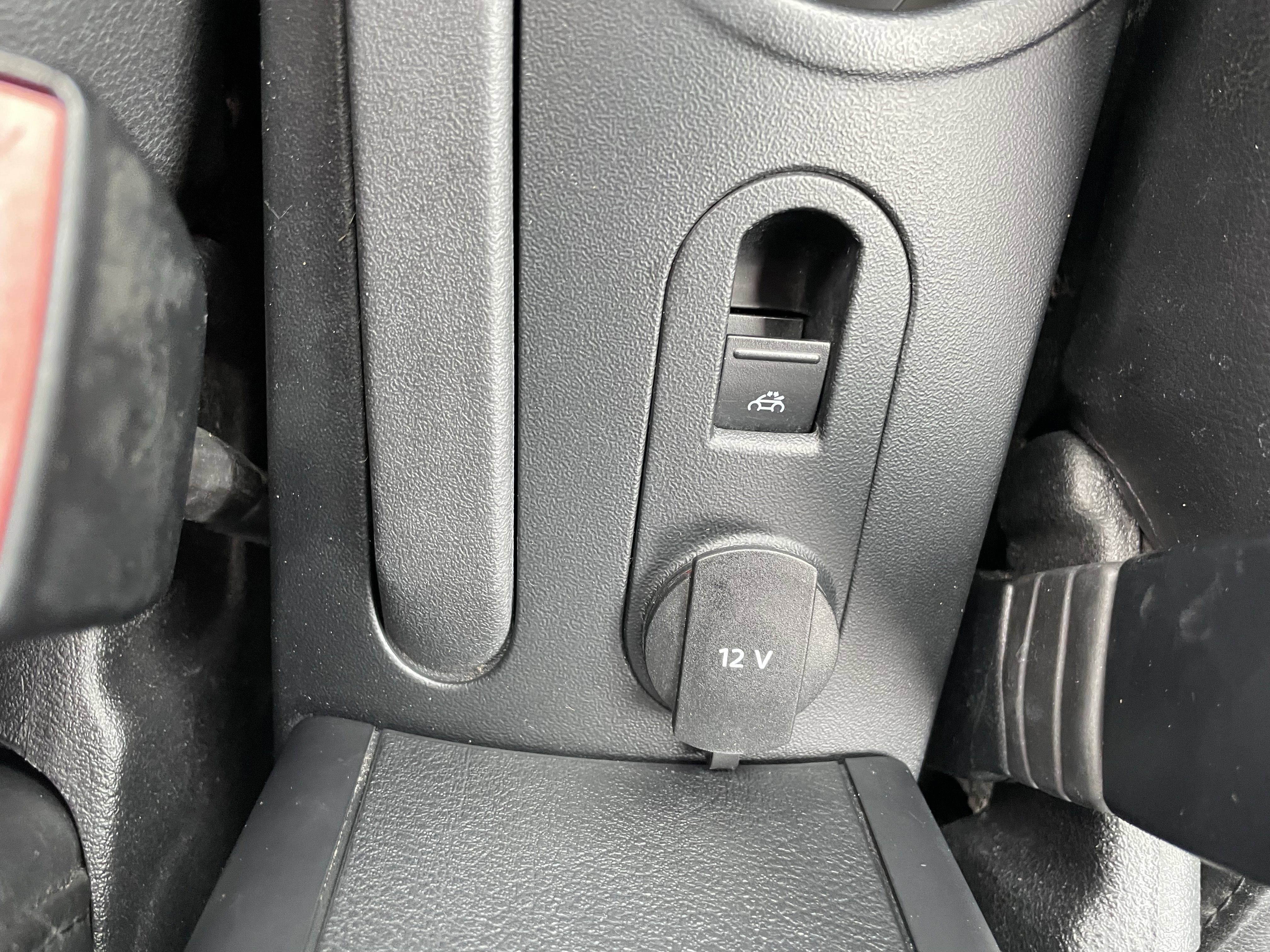 Used 2009 Volkswagen Beetle S image 19