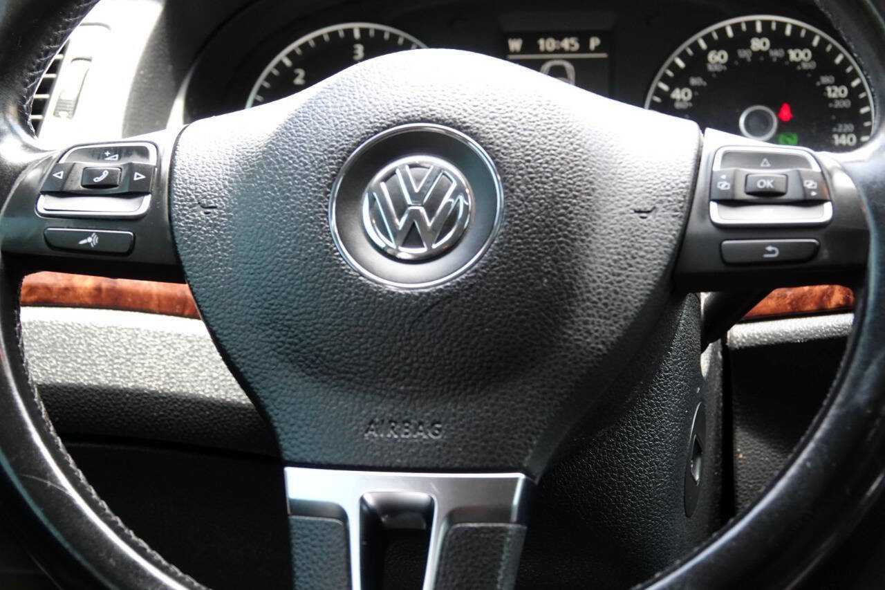 Used 2013 Volkswagen Passat TDI SEL Premium image 86