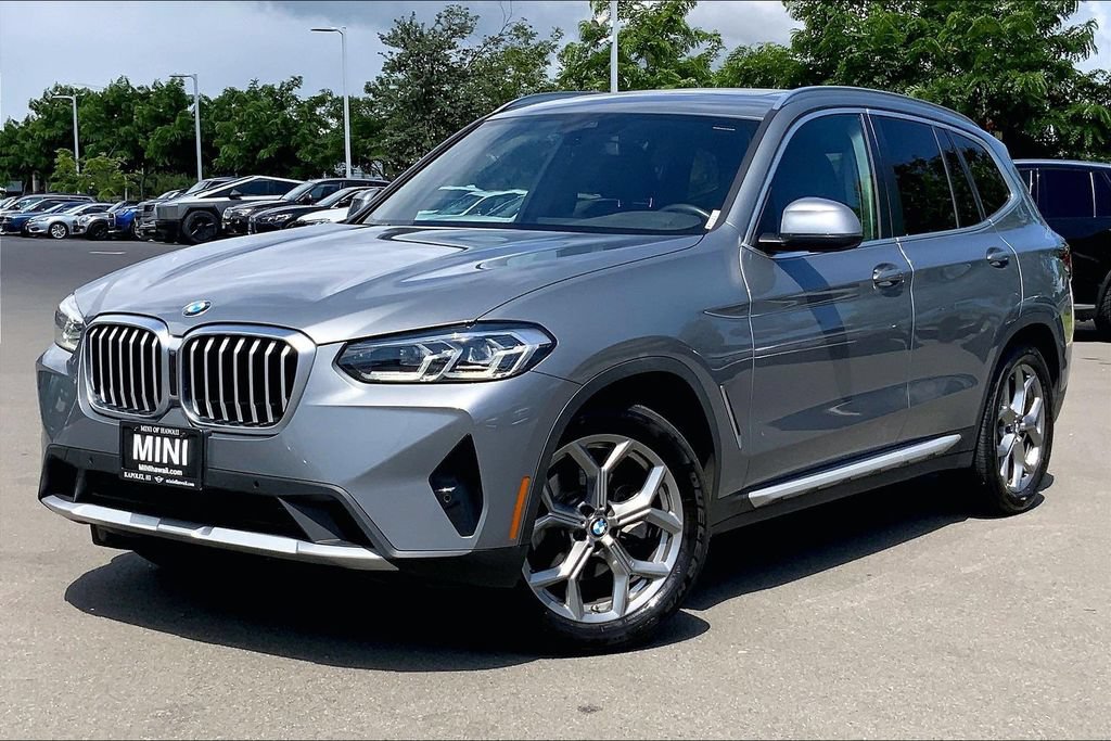 Used 2024 BMW X3 sDrive30i w/ Convenience Package RWD image 2