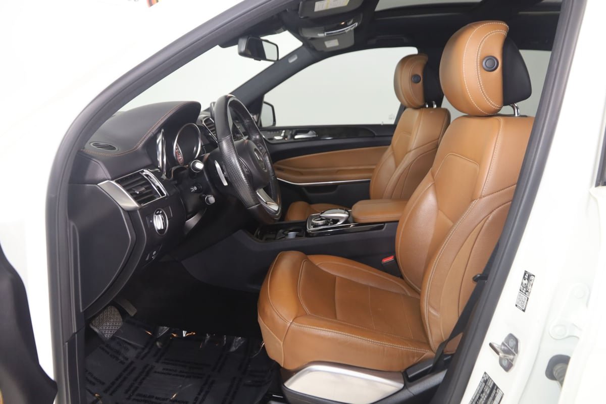 Used 2019 Mercedes-Benz GLS 550 4MATIC w/ Driver Assistance Package image 12