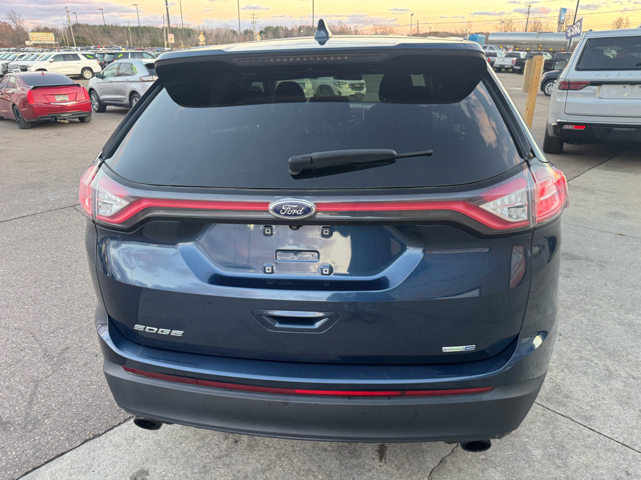 Used 2017 Ford Edge SE image 6