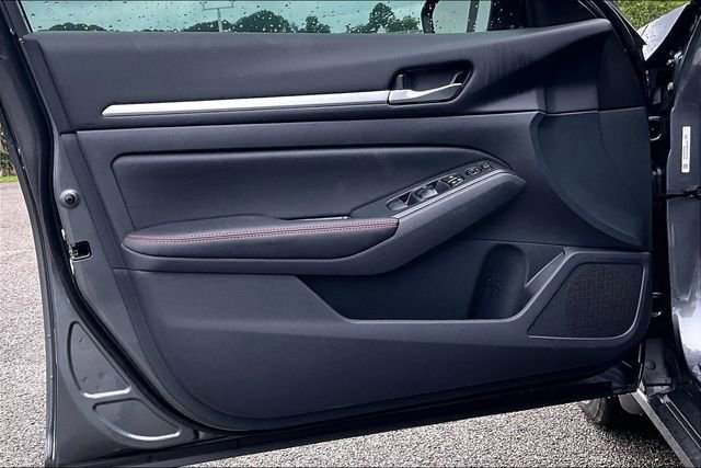 New 2026 Nissan Altima 2.5 SR FWD image 13