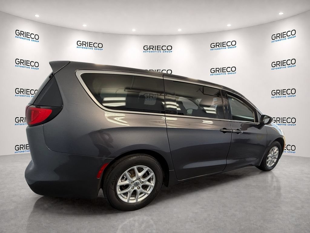 Used 2023 Chrysler Voyager LX FWD image 12
