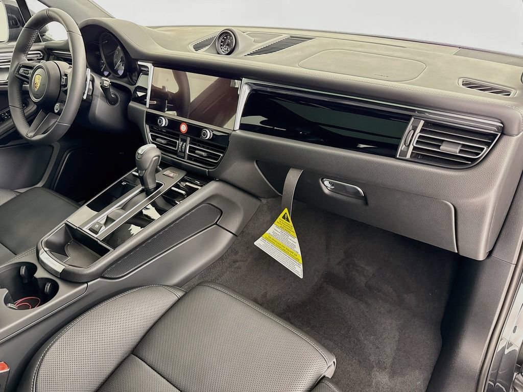New 2026 Porsche Macan S AWD/4WD image 31