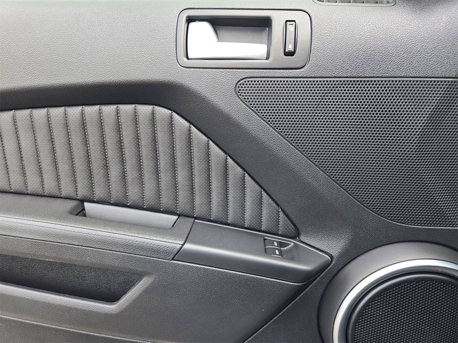 Used 2014 Ford Mustang Shelby GT500 w/ Equipment Group 821A image 20