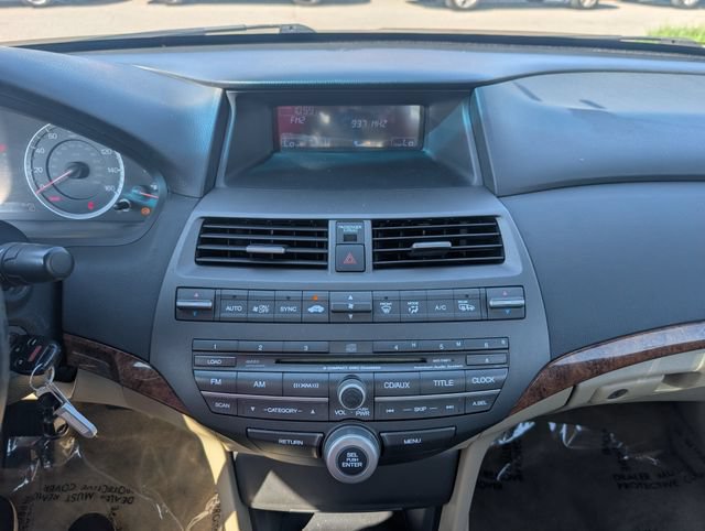Used 2011 Honda Accord EX-L image 11