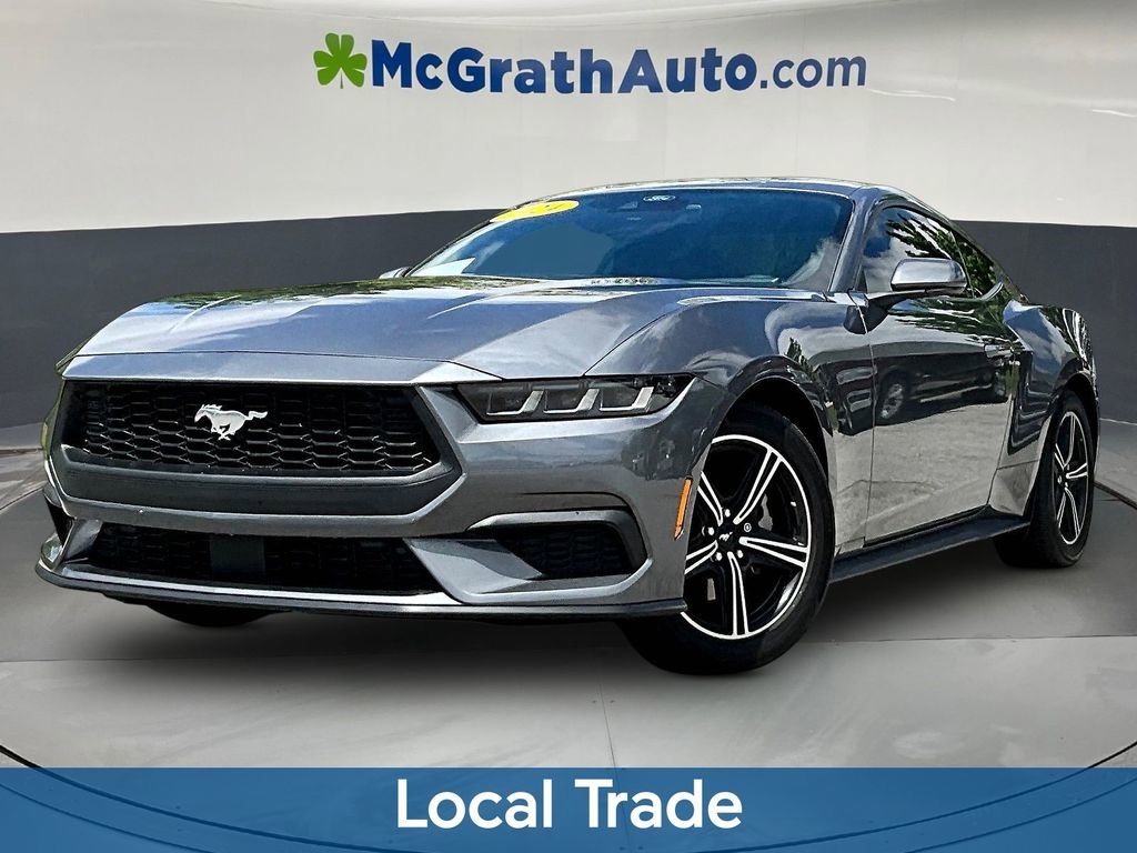 Used 2024 Ford Mustang Coupe RWD image 3