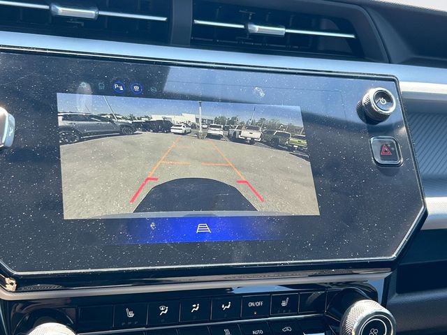 New 2027 Chevrolet Bolt LT w/ Comfort Package FWD image 27