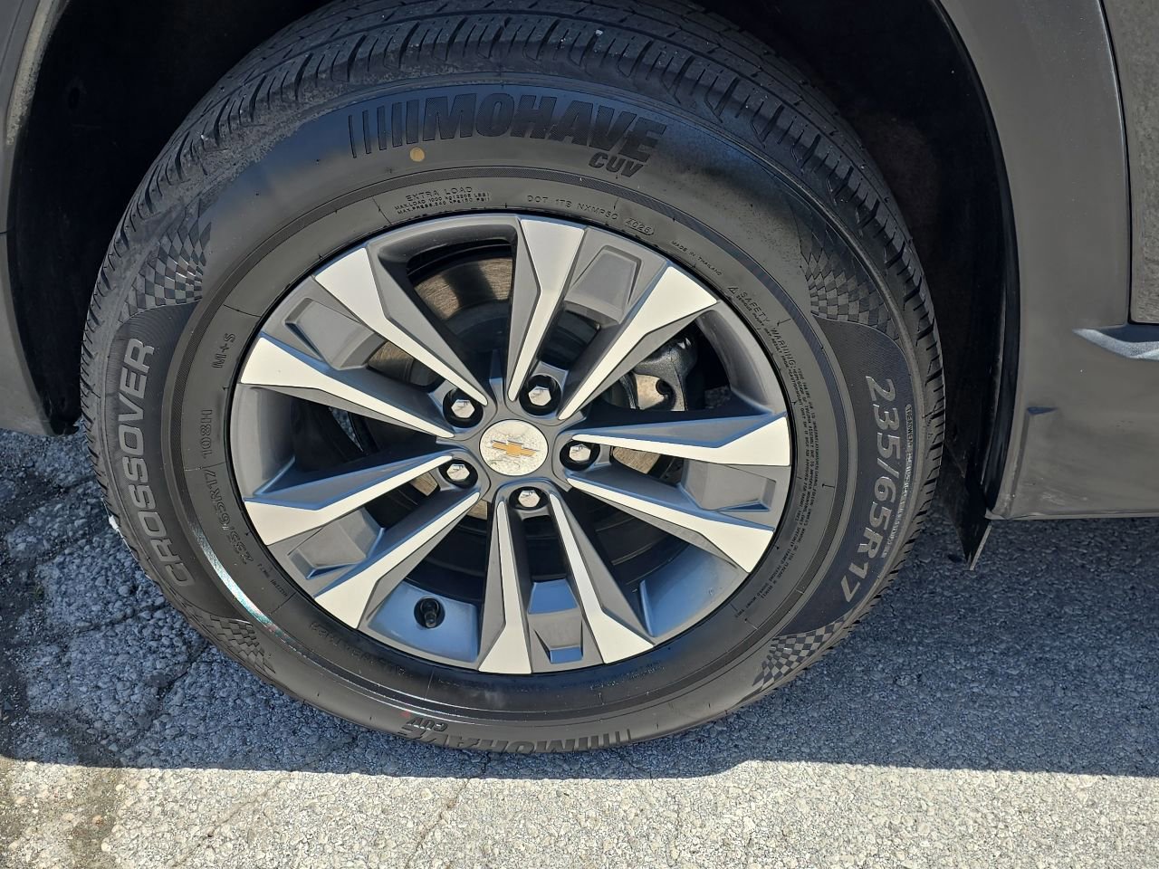 Certified 2026 Chevrolet Equinox LT AWD/4WD image 10