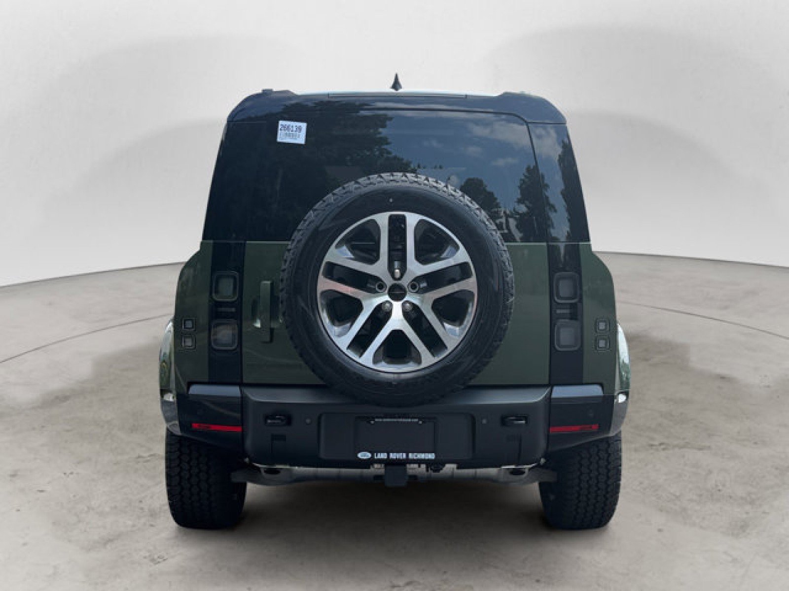 New 2026 Land Rover Defender 110 X-Dynamic SE AWD/4WD image 5