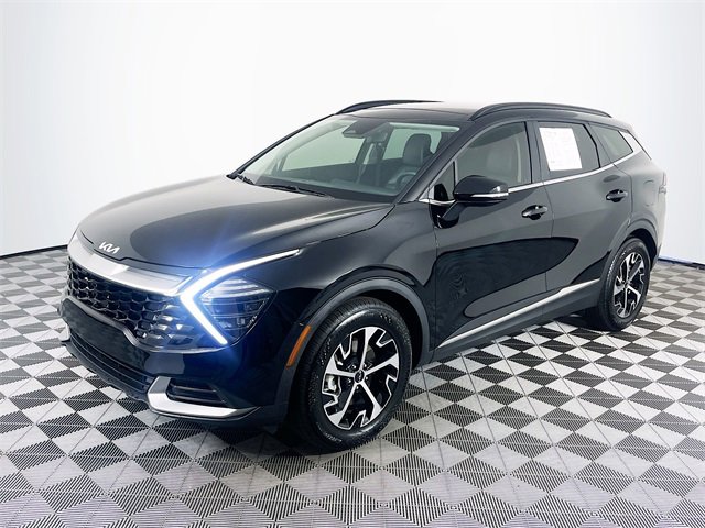 Used 2025 Kia Sportage EX w/ Premium Package image 4