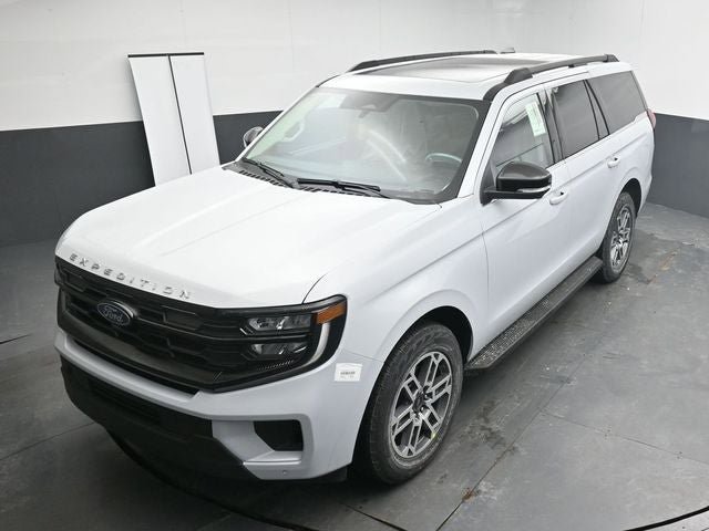 New 2026 Ford Expedition Active AWD/4WD image 18