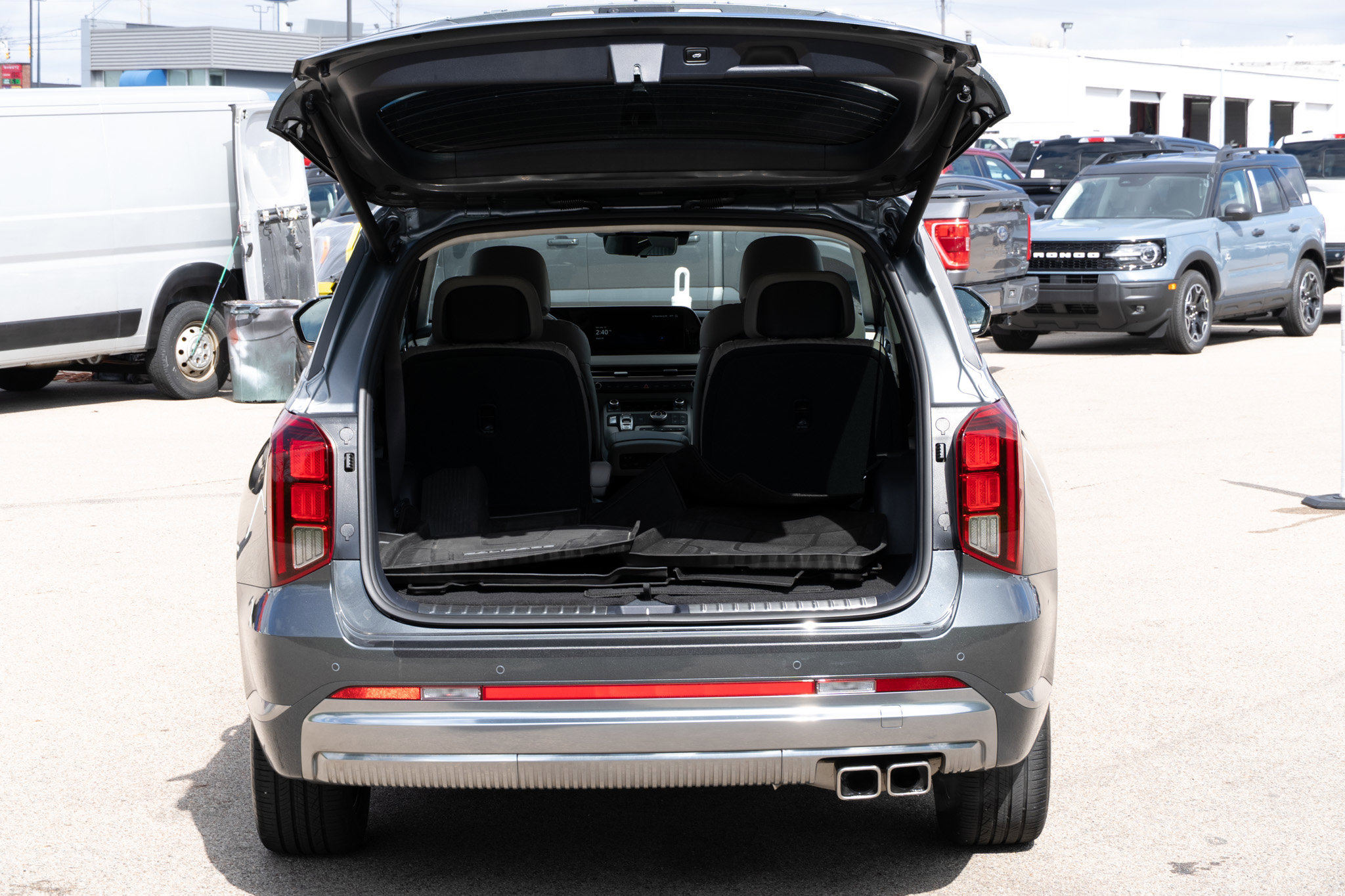 Used 2024 Hyundai Palisade Calligraphy image 64