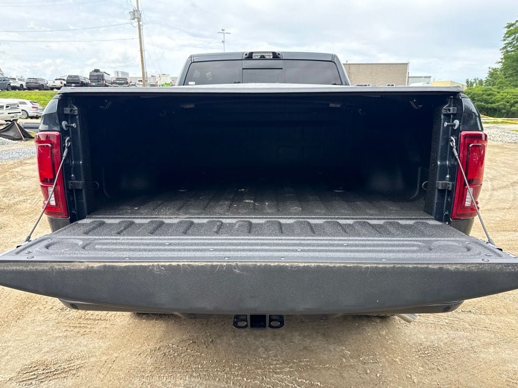 New 2026 RAM 2500 Laramie AWD/4WD image 25