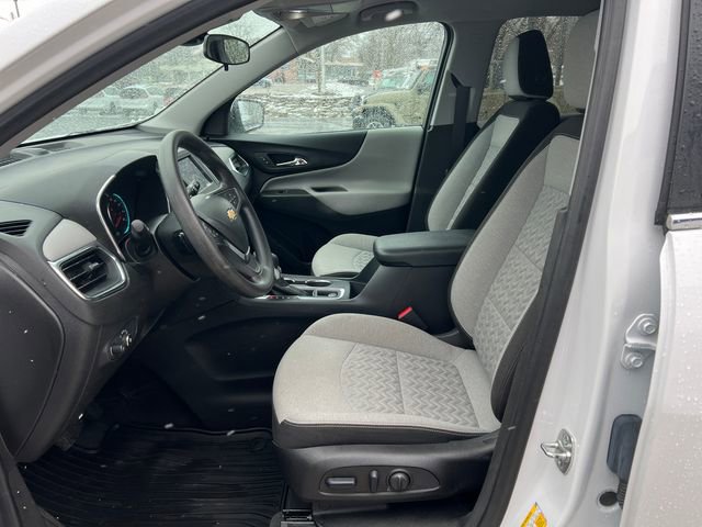 Used 2024 Chevrolet Equinox LT image 3