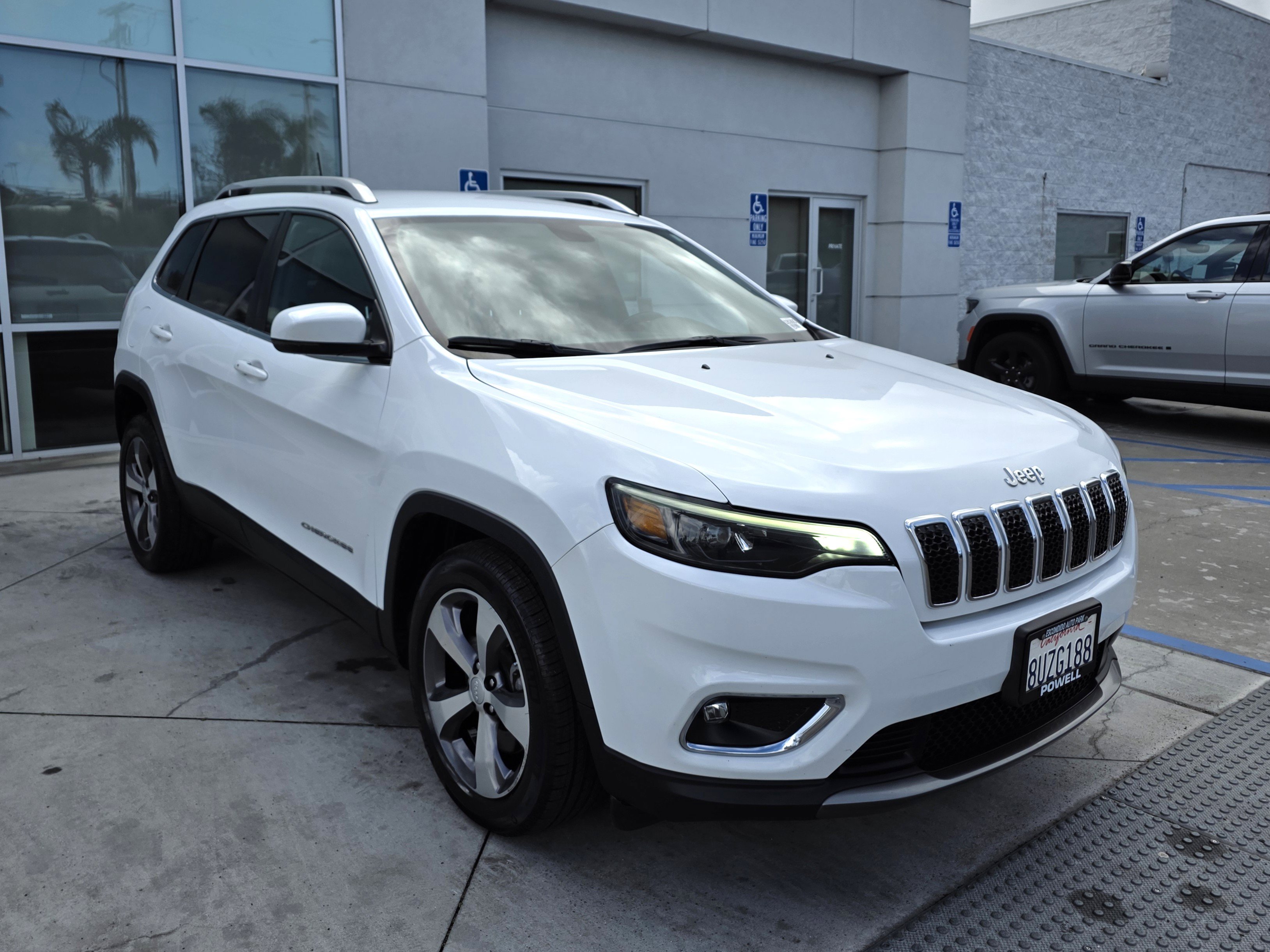 Used 2020 Jeep Cherokee Limited image 6