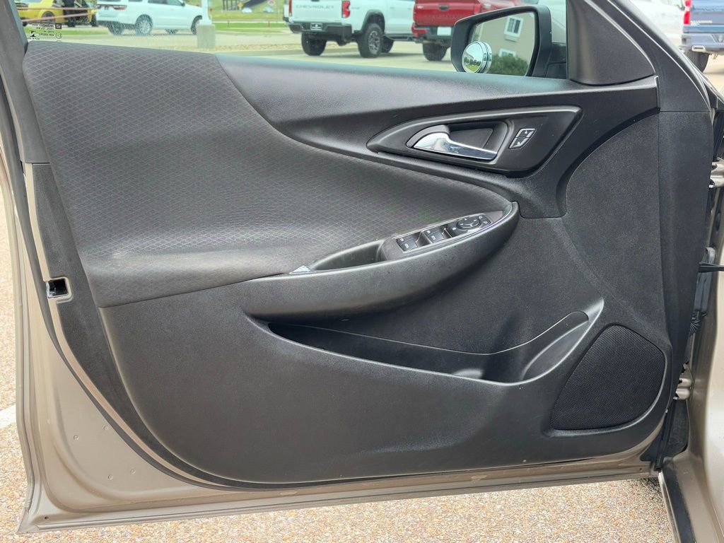 Used 2022 Chevrolet Malibu LT FWD image 24